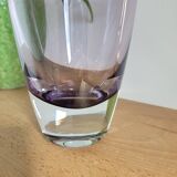 Vase en cristal violet