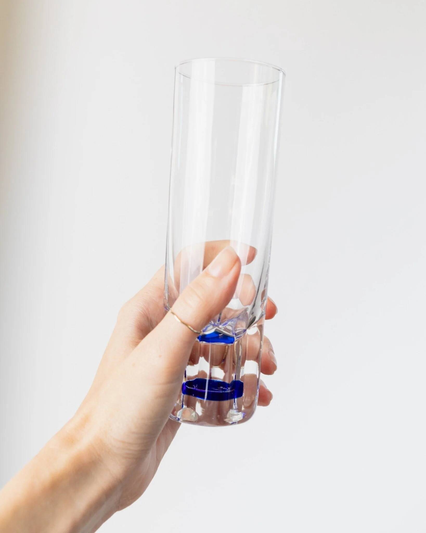 6 vintage drinking glasses from Italy from the 1980s - Set of transparent royal blue water glasses - Mid-Century design