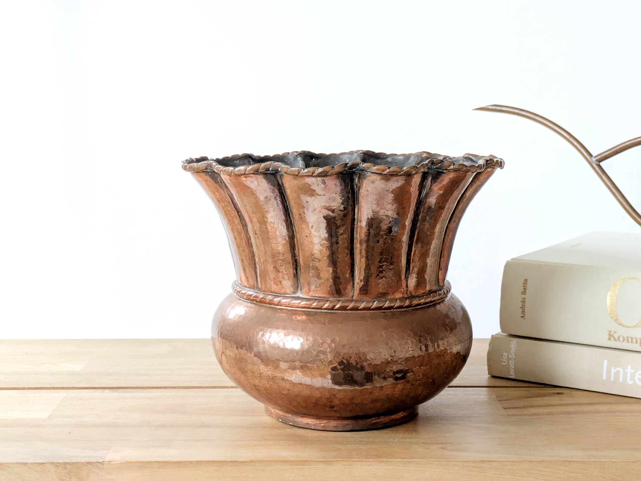 Vintage Italian hammered copper plant pot