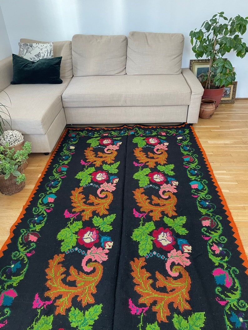 Romanian wool vintage carpet floral design and brown leaves