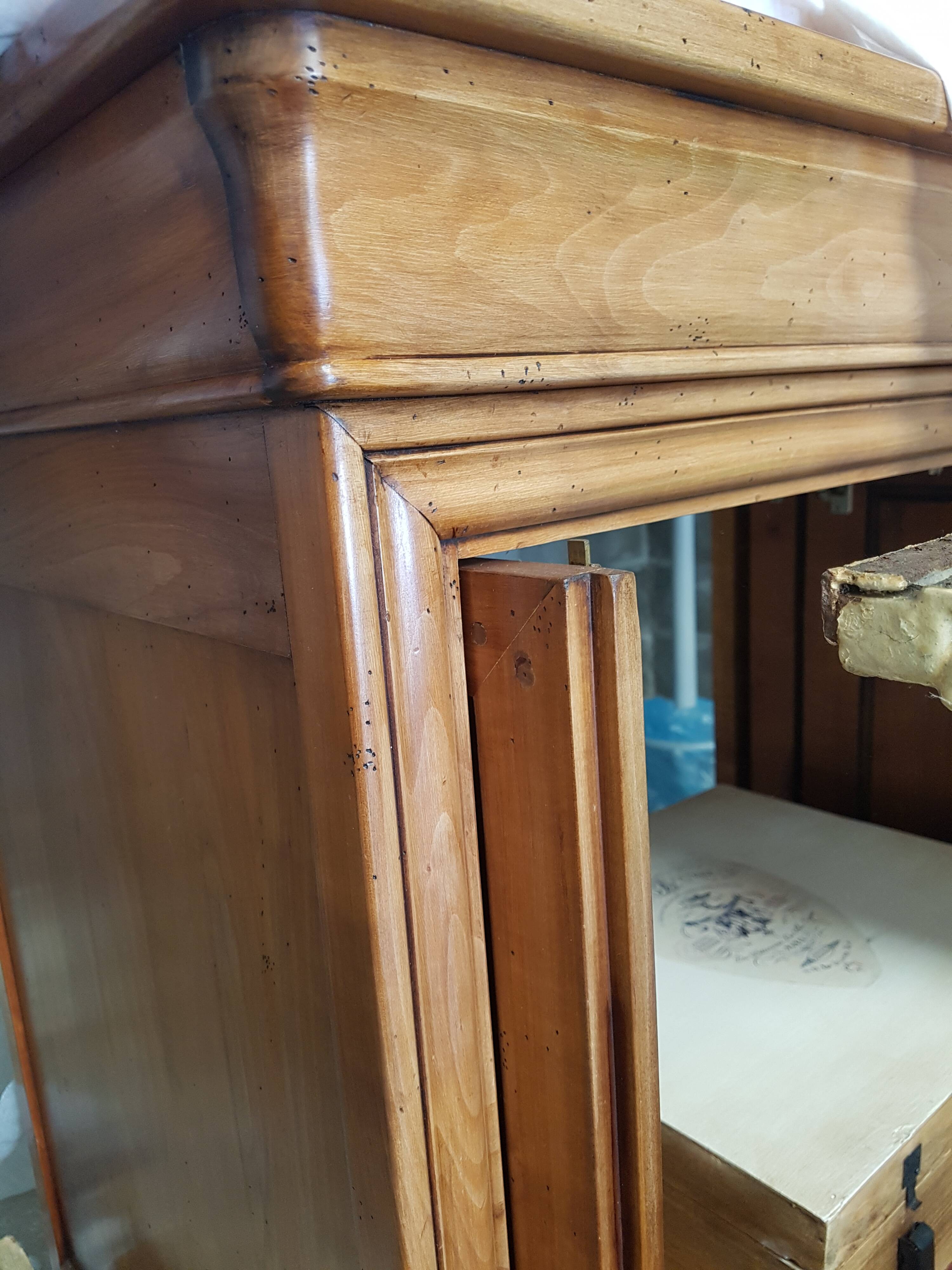 Meuble télévision fermé