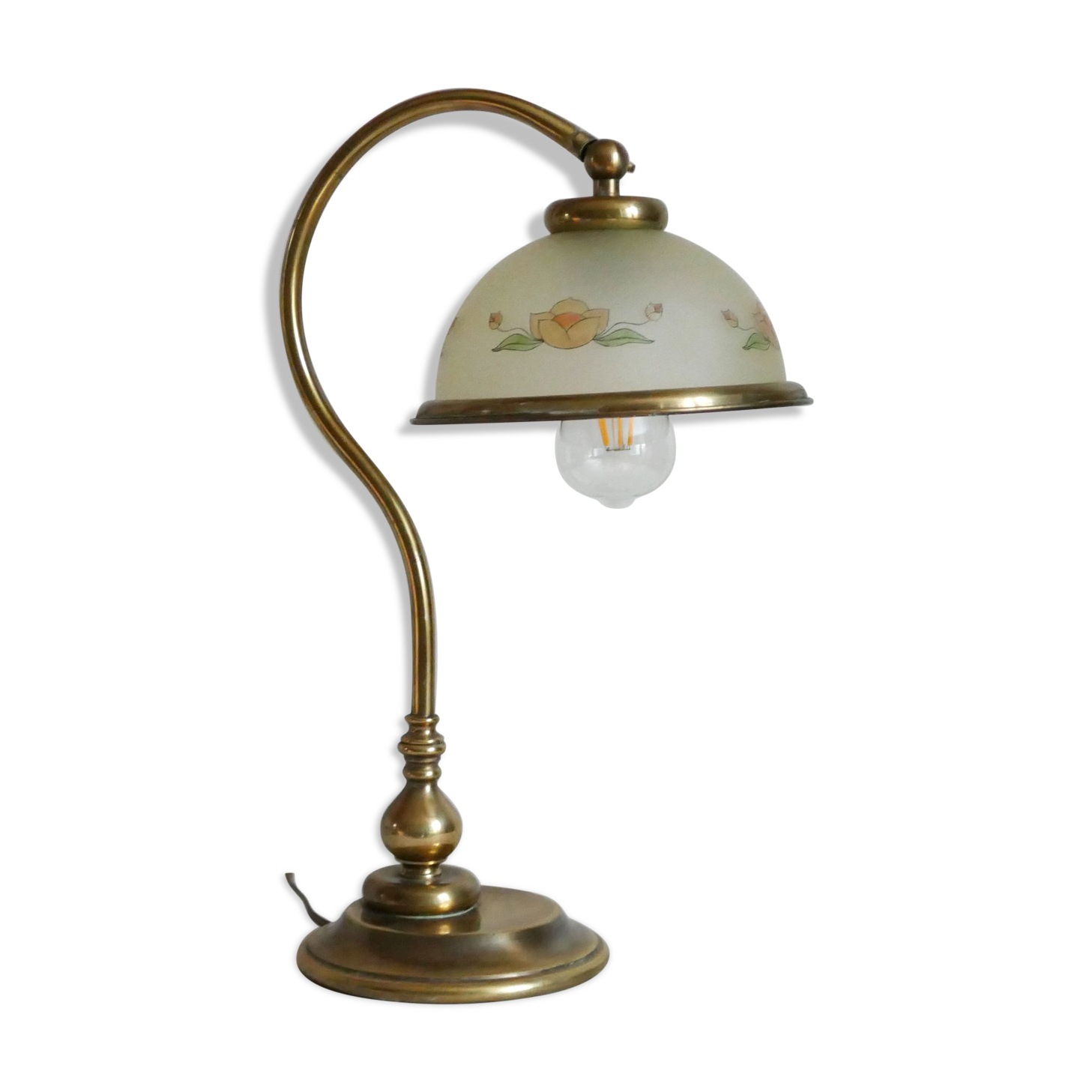 Lampe vintage en laiton et son abat jour en pâte de verre aux motifs de fleurs