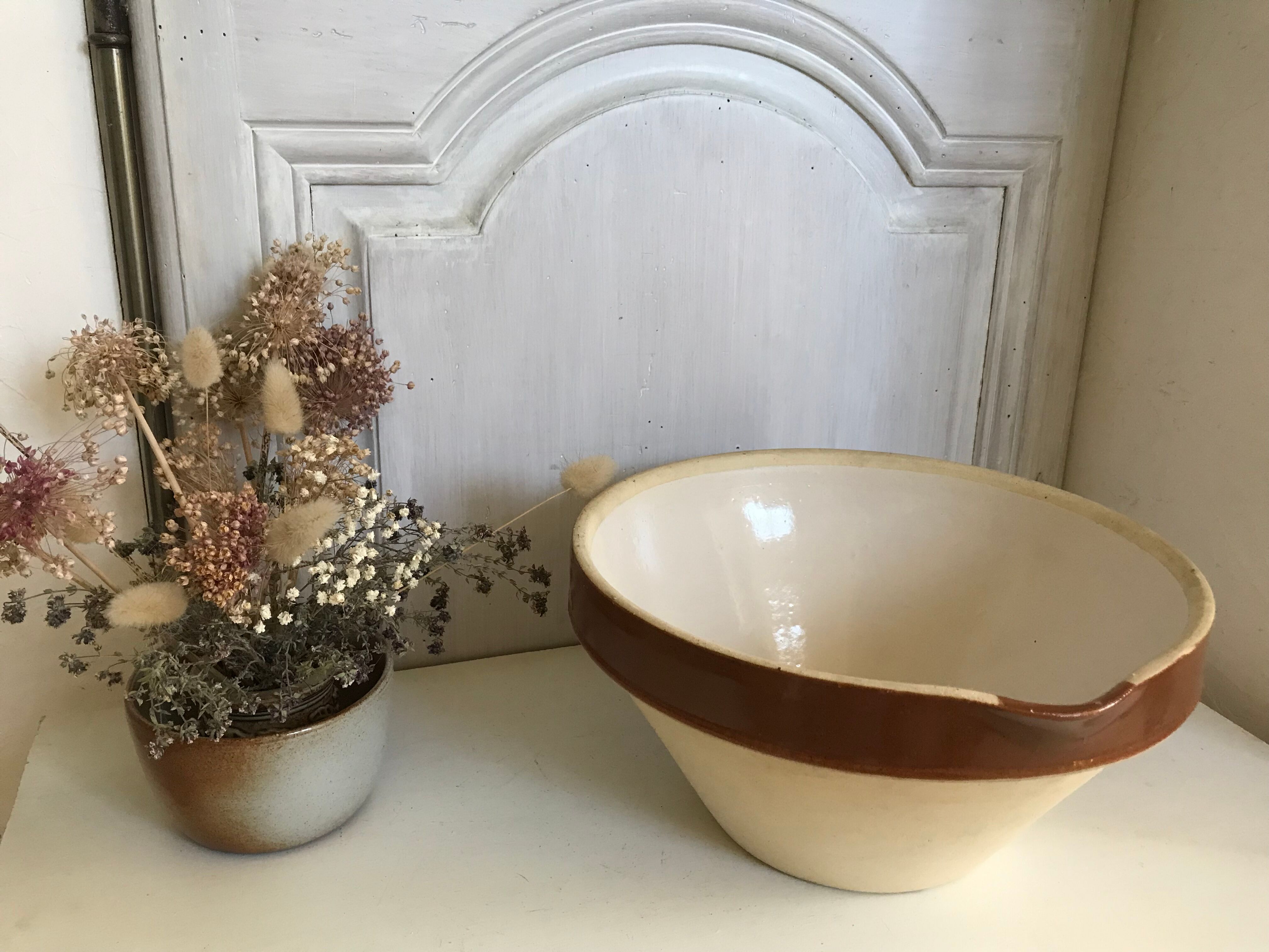 4l sandstone bowl and Gien bowls