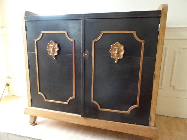 Bar in the old Louis XIV style