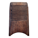 Wooden washing board