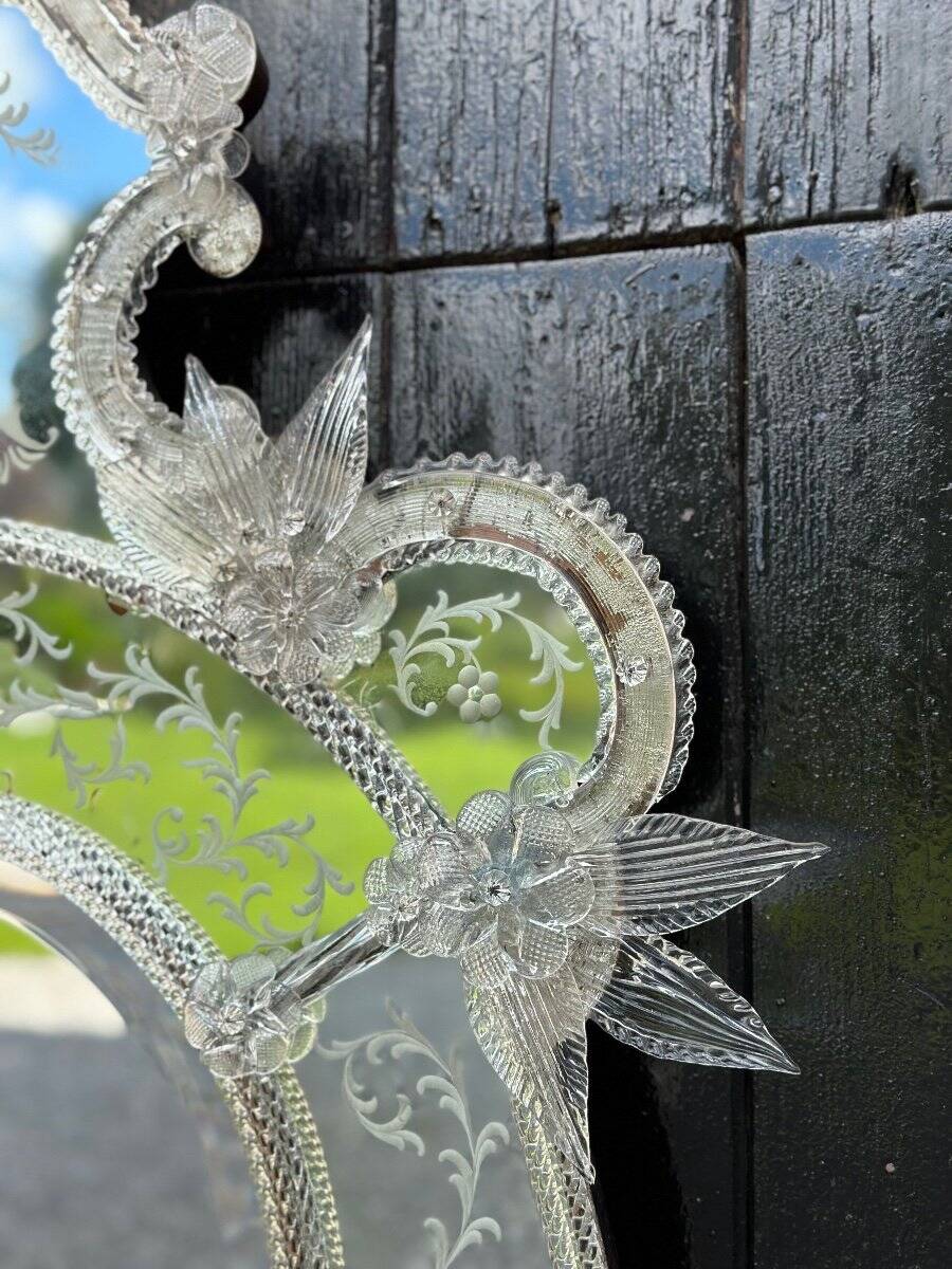 Miroir vénitien en verre de Murano incolore, vers 1940