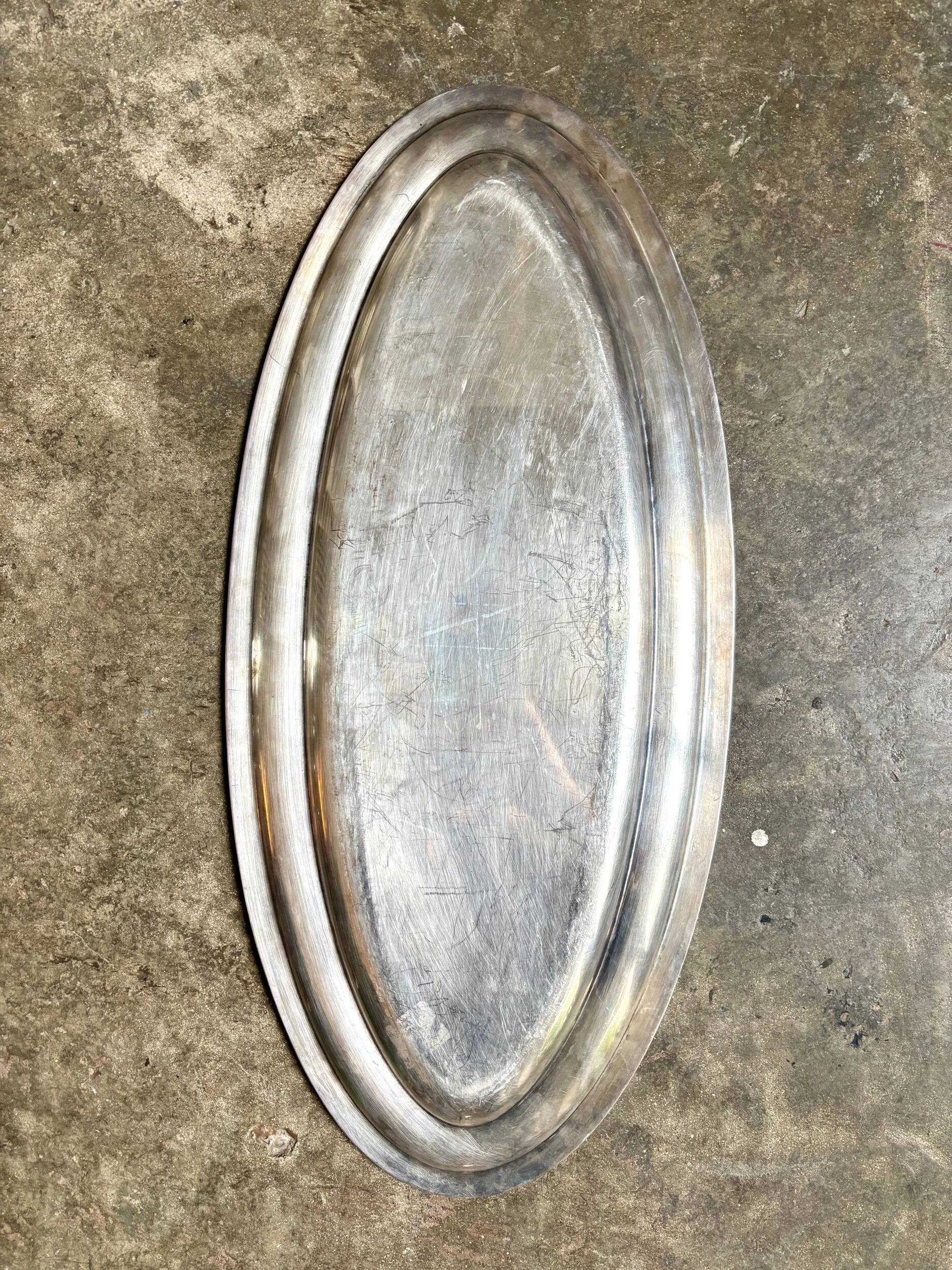 Oval silver-plated metal dish, shell motif no. 1