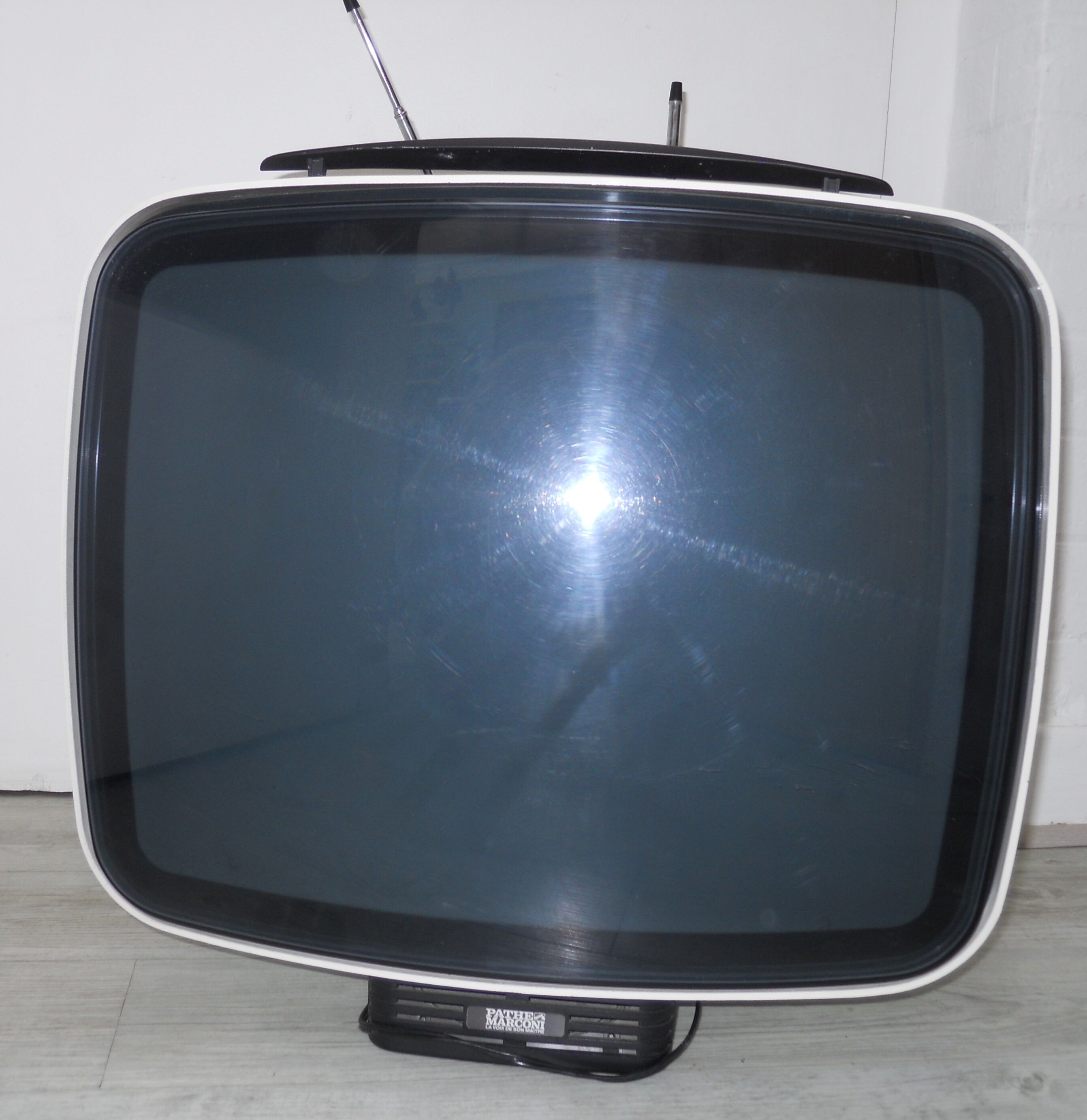 White vintage TV Pathe Marconi The voice of his master