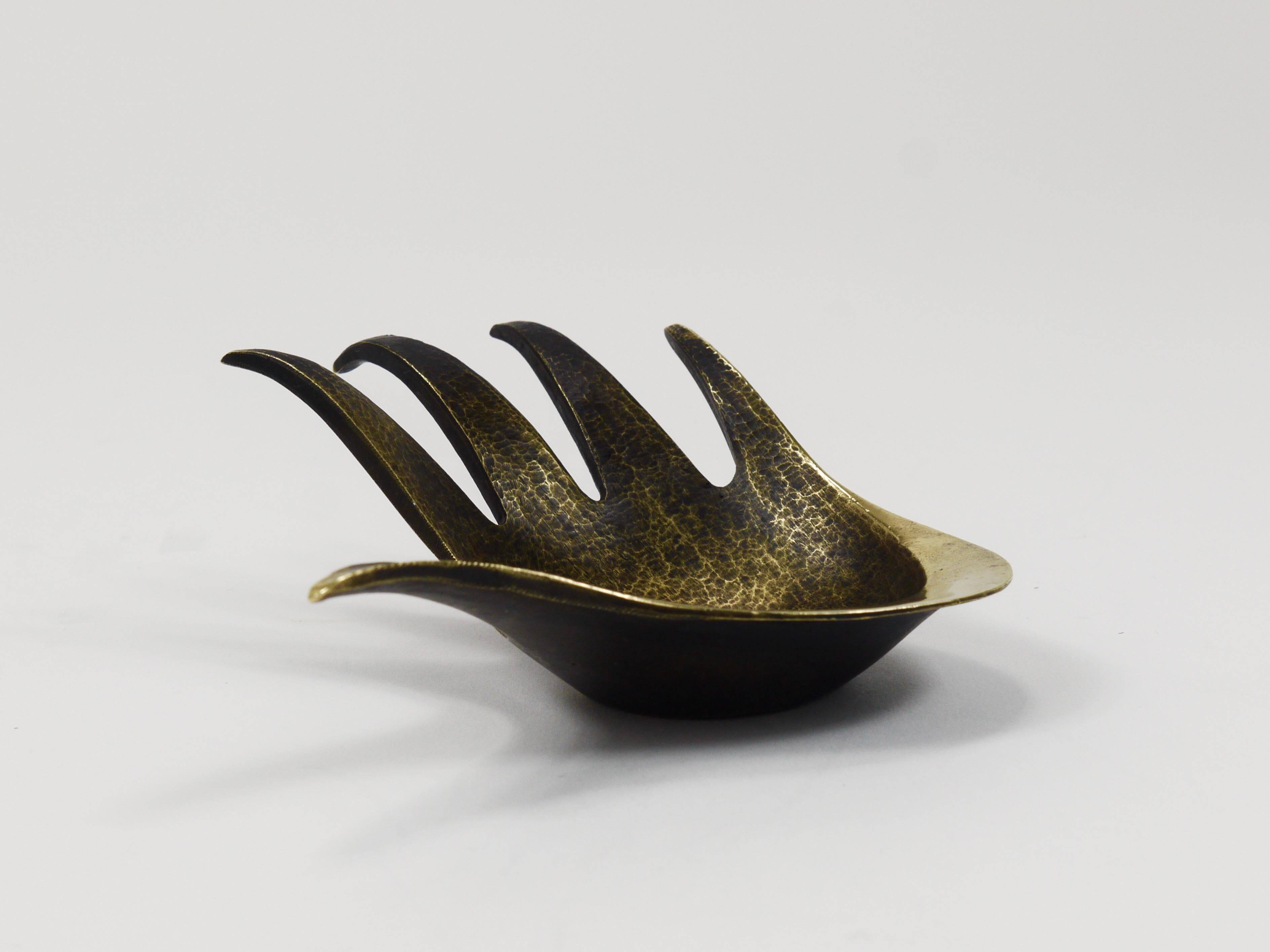Bowl or sculptural ashtray in brass by Walter Bosse, Herta Baller, Austria, 1950s.