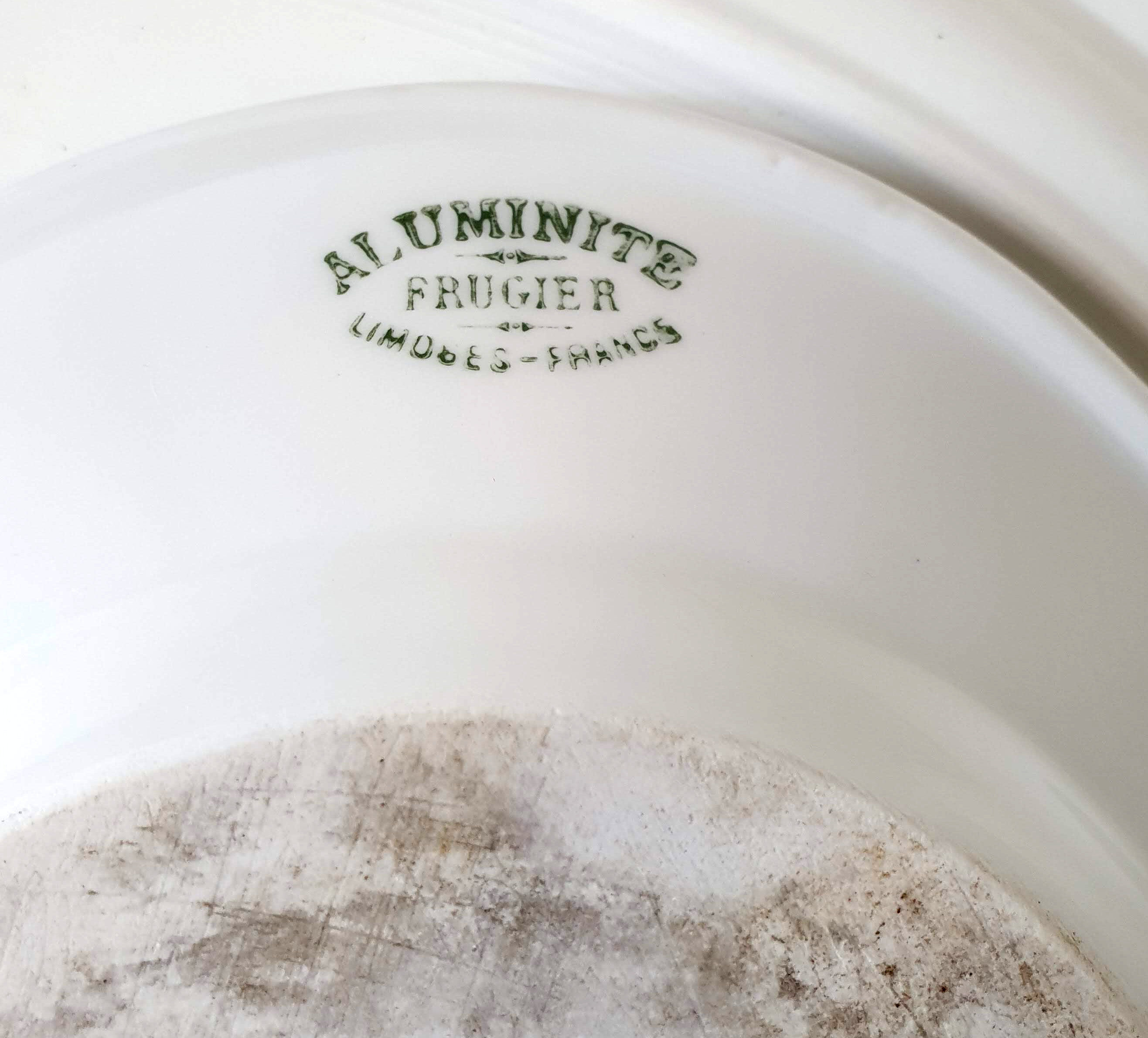 Serving dishes in fiance blanche