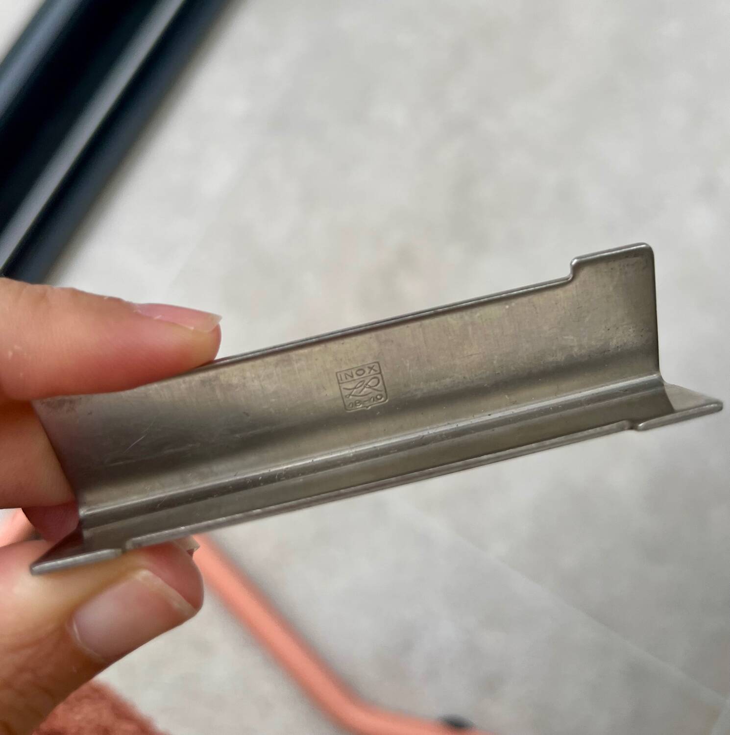 12 Stainless steel knife rests