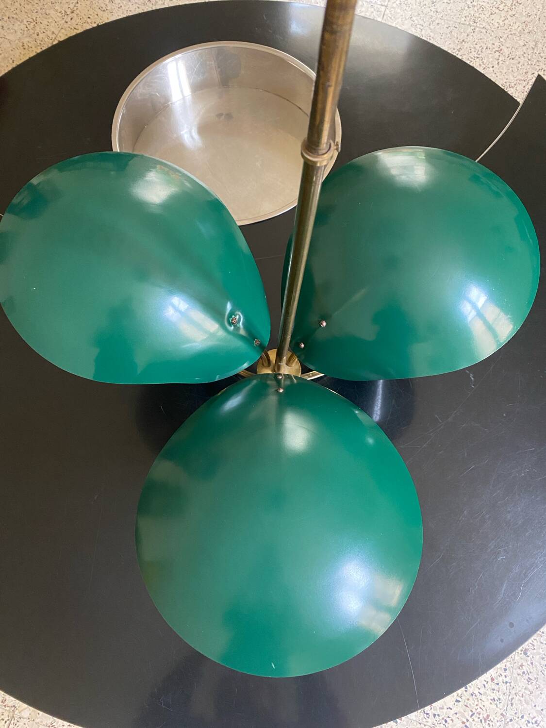 Vintage 3-light chandelier in gilded brass and metal from the 50s