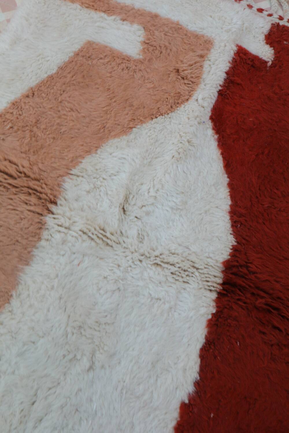 Modern Moroccan Berber rug white terracotta peach