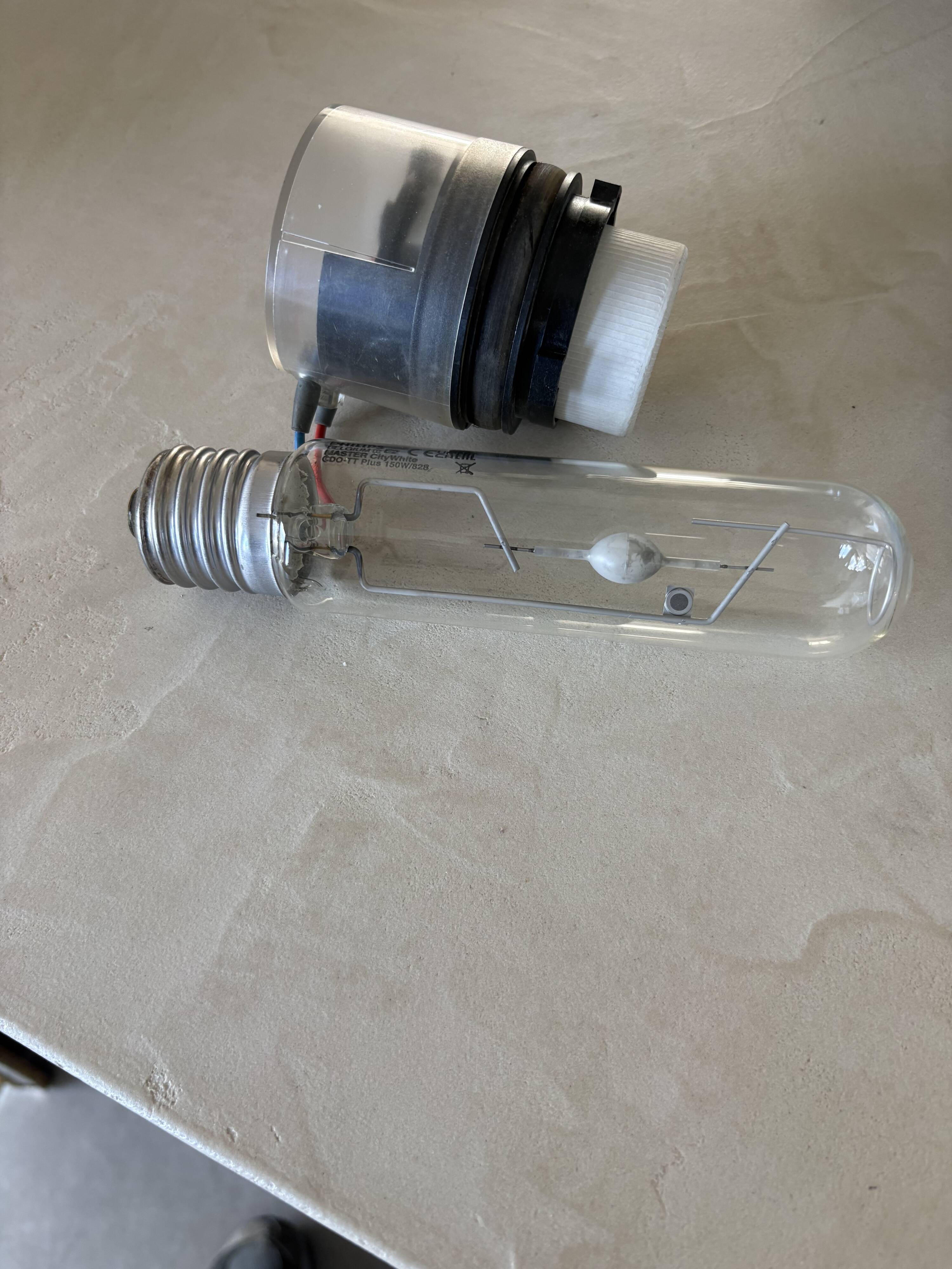 Set of 7 authentic schreder albany maxi light fixtures.
