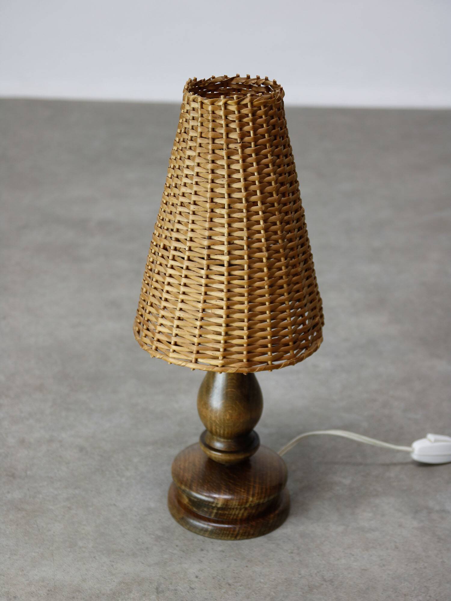 Vintage Italian Wicker Table Lamp
