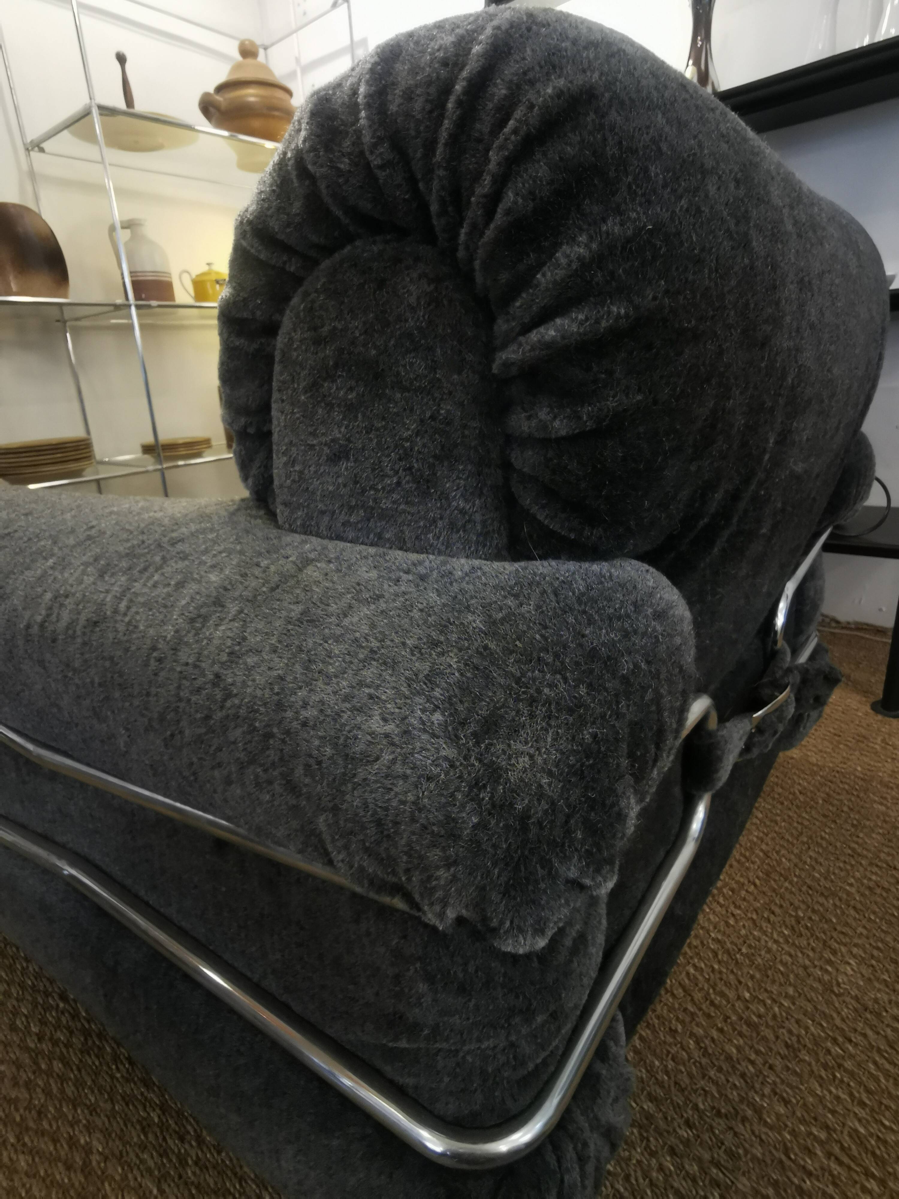 Pair of vintage italian design armchairs from the 70s