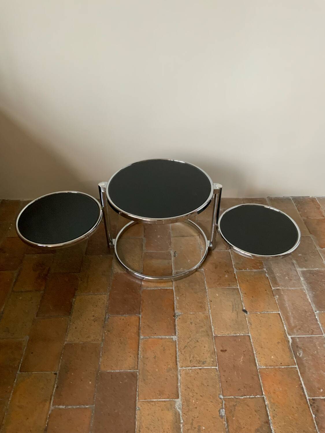 70' round coffee table