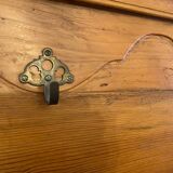 Large pottery pot holder trinket subject