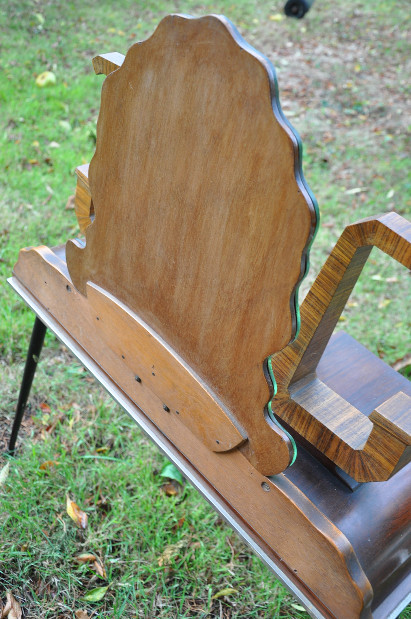 Child dressing table