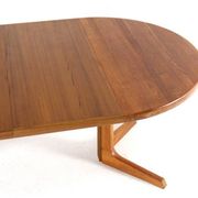 Gudme round extendable dining table 'Nabbe'