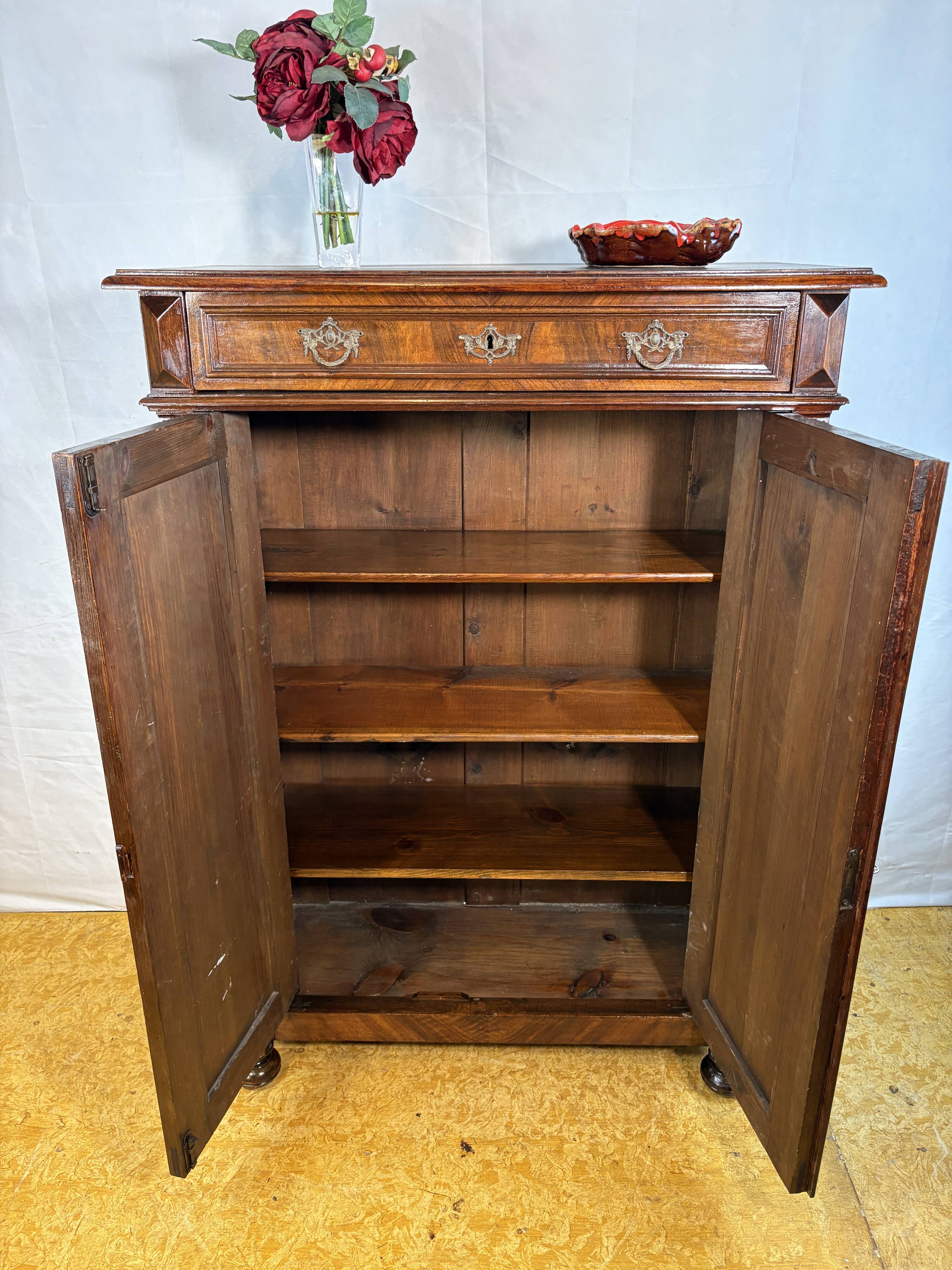 Antique Gründerzeit Vertiko Cabinet in Walnut – Circa 1890–1900  A stunning