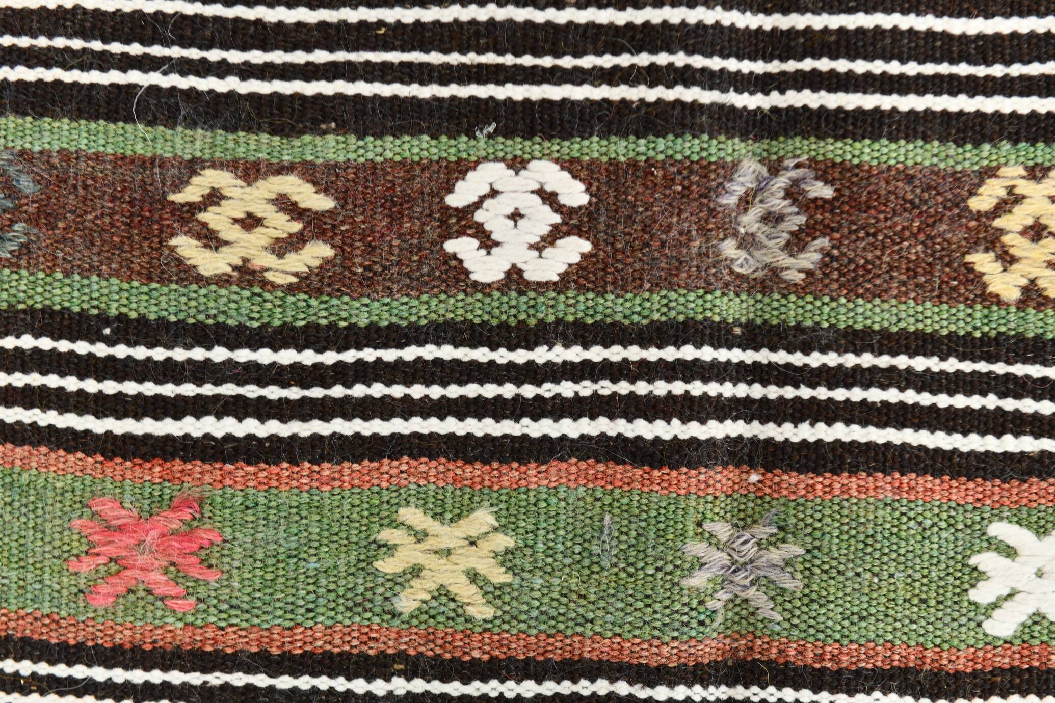 7x10 Ethnic Patterned Rug, 202x304Cm Wool Vintage Kilim Rug