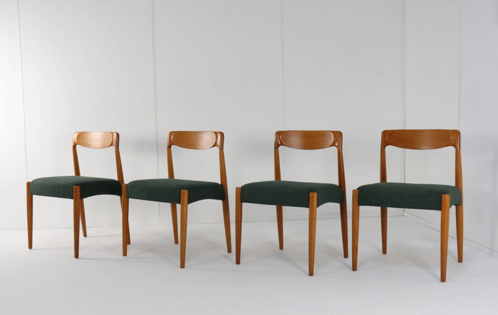 Set of 4 Danish Chairs 'Bjerremose'