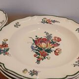 10 vintage Villeroy & Boch plates with flowers