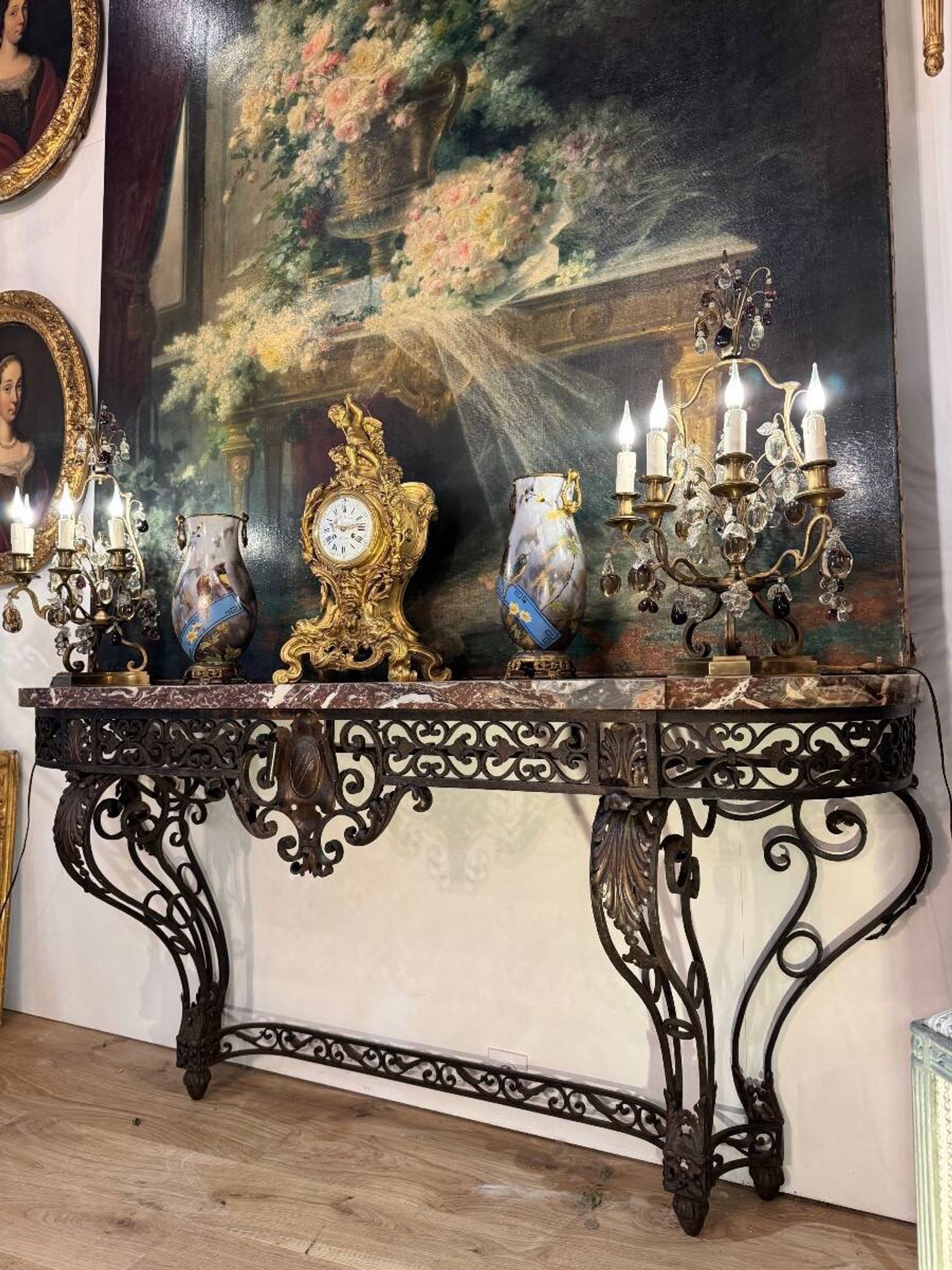Console in wrought iron from the Napoleonic III period with a red Rance marble top.
