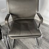 Set of 6 Uno chairs in grey leather on tubular chrome cantilevered frames