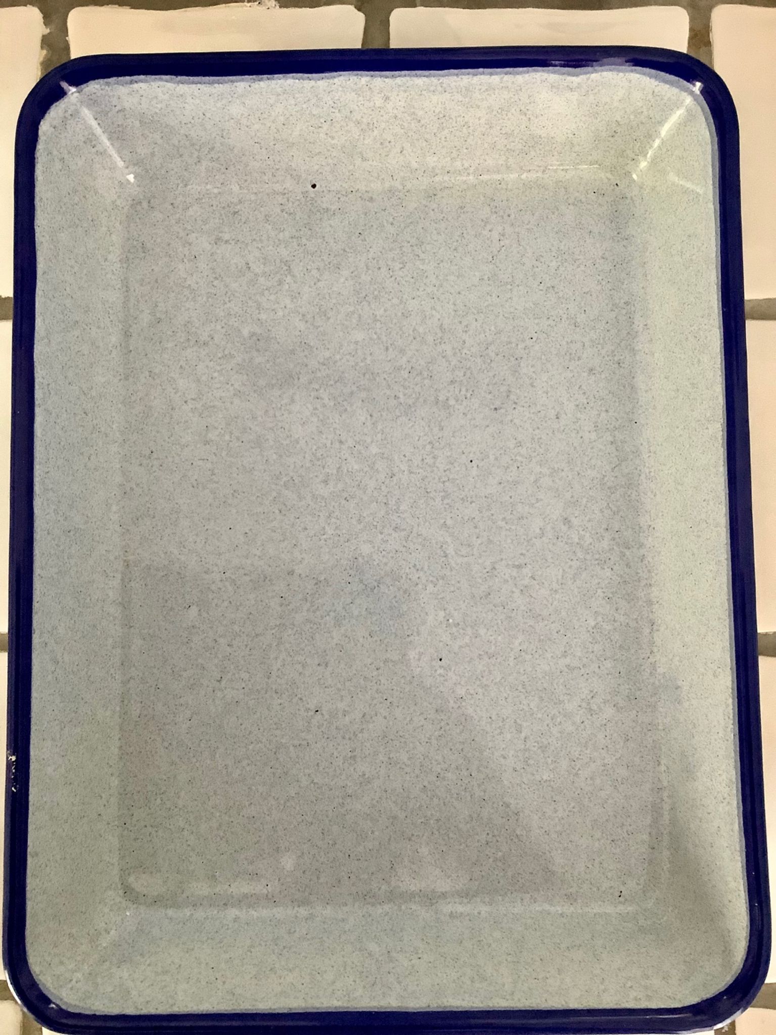 Plat plateau en tôle émaillée