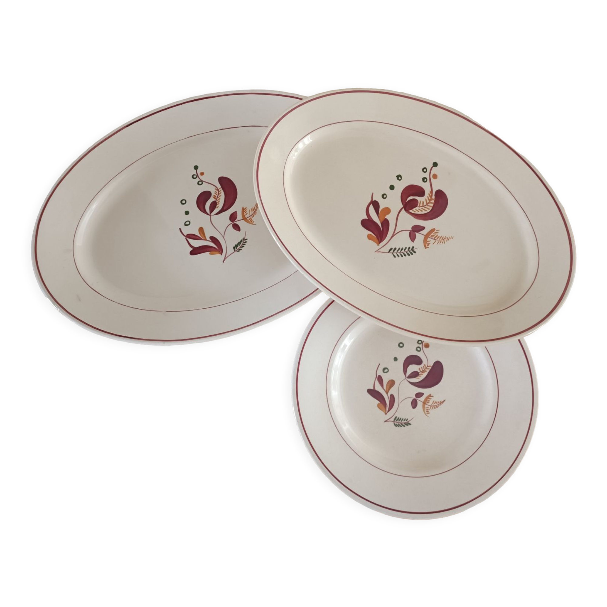 2 dishes and 1 plate iron earth Salins