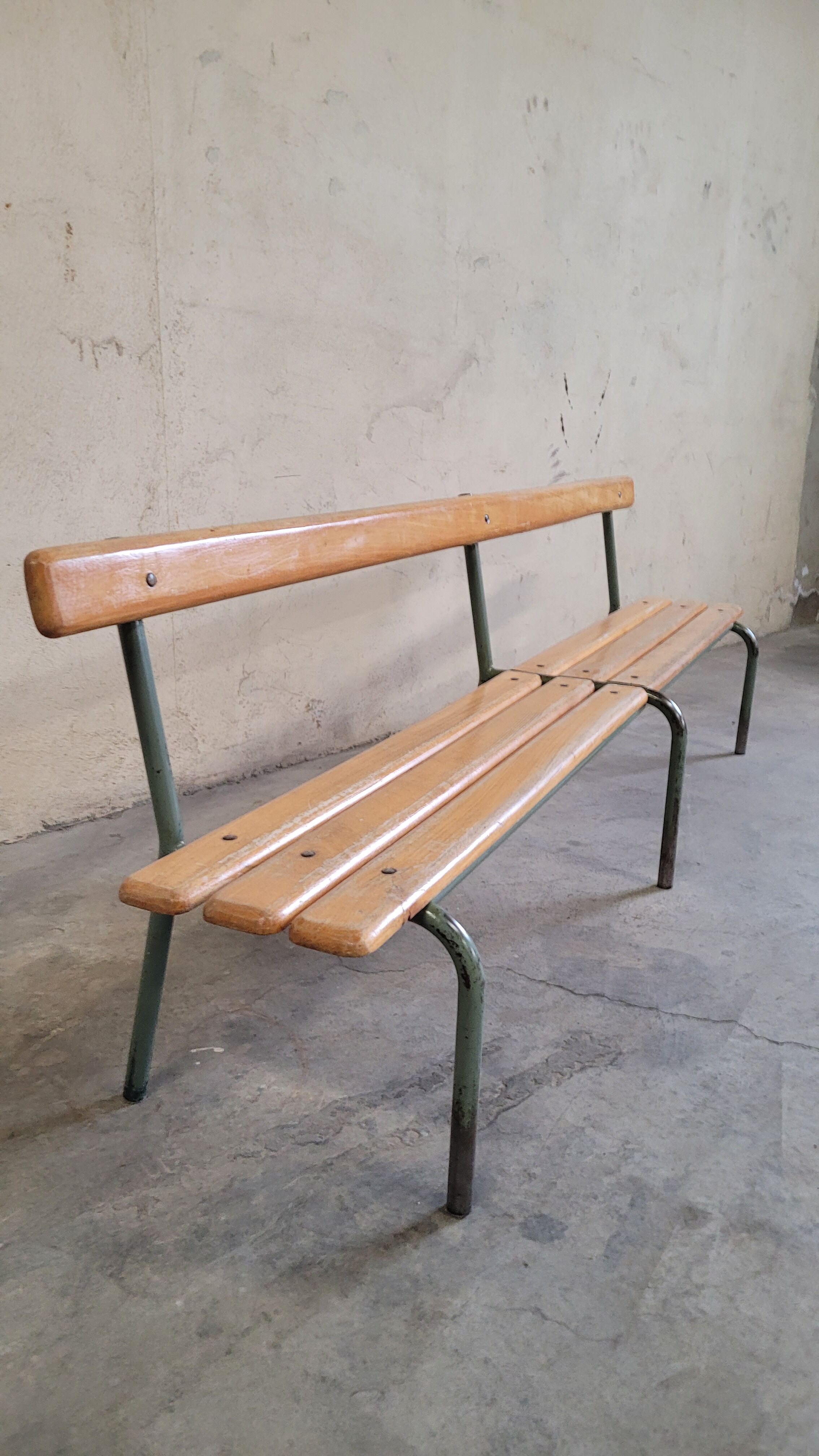 Banc d'école maternelle enfant fabrication 1950