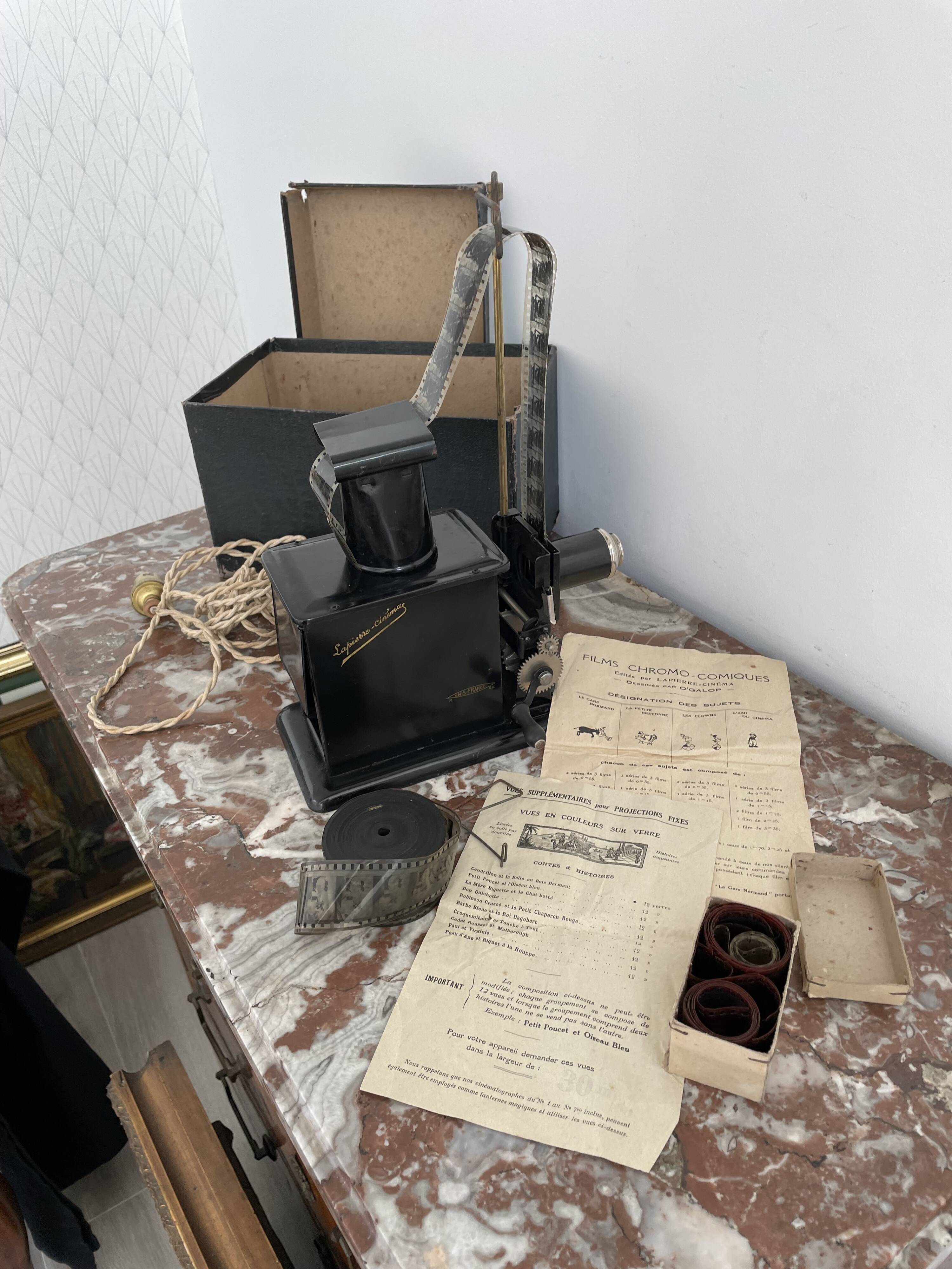 Projector, Magic lantern, cinema, Lapierre-cinéma, Unis-France, 1915