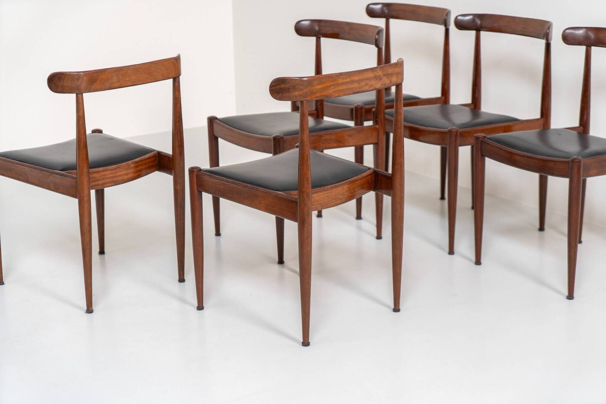 Set of 6 "Model 500" dining chairs by Alfred Hendrickx