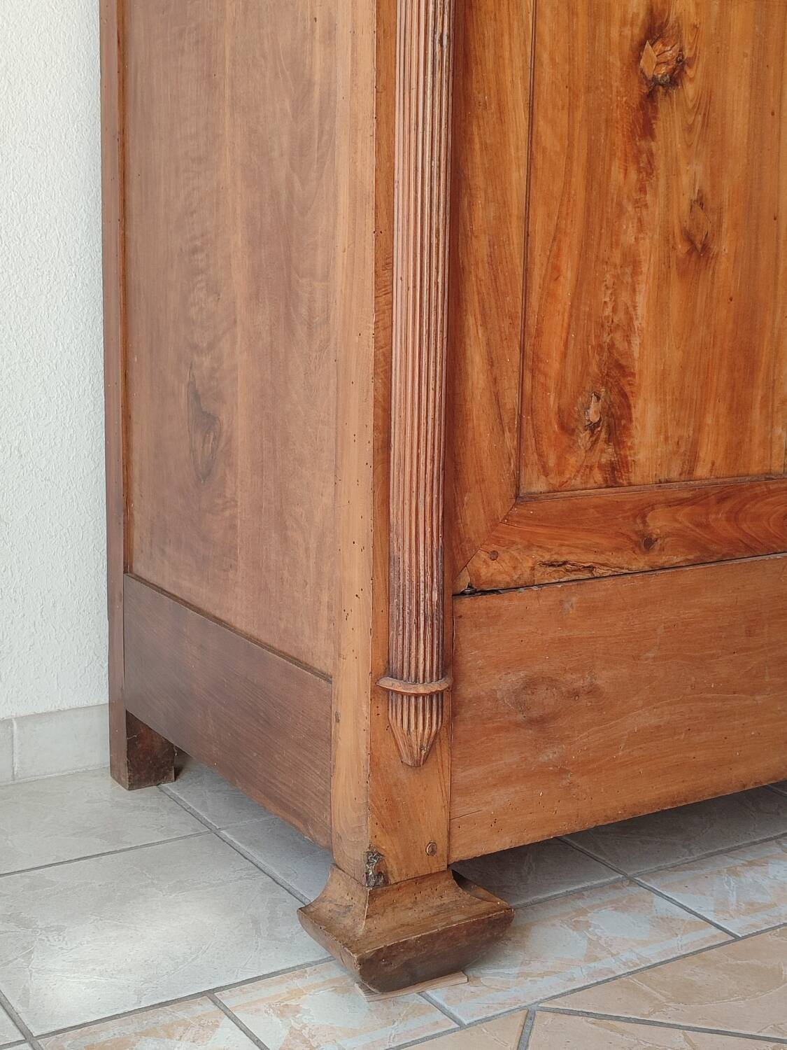Armoire ancienne en bois