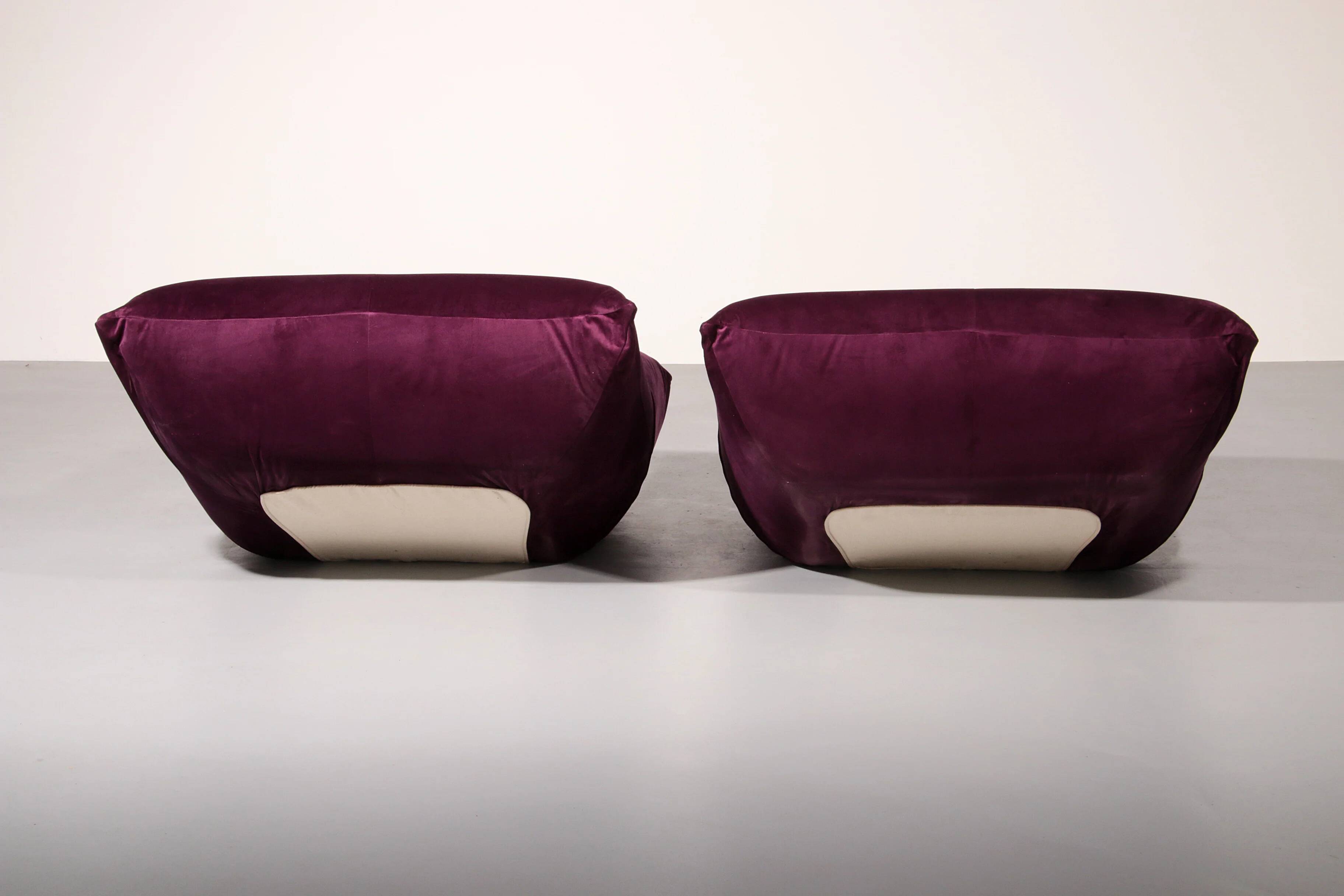 Purple Papillon lounge chairs by Guido Maria Rosati for Giovannetti, mind condition