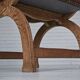 Années 1950, design danois, fauteuil retapissé, cuir marron naturel, bois de chêne.