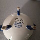 Henriot Quimper tripod bowl