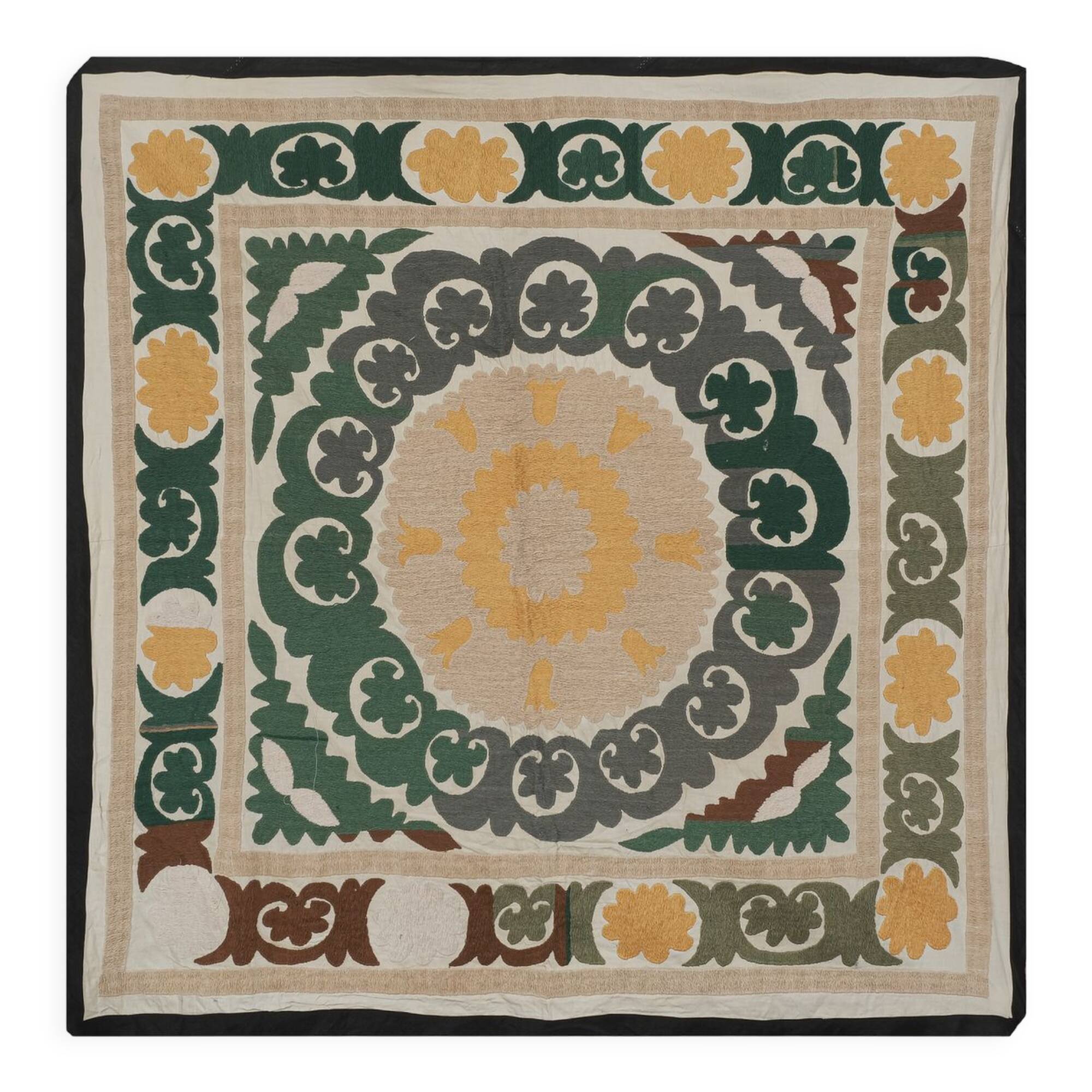 Suzani tapestry 131x139 cm