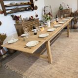 Large farmhouse table with 2 extensions and 2 drawers