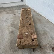 Table basse brutaliste