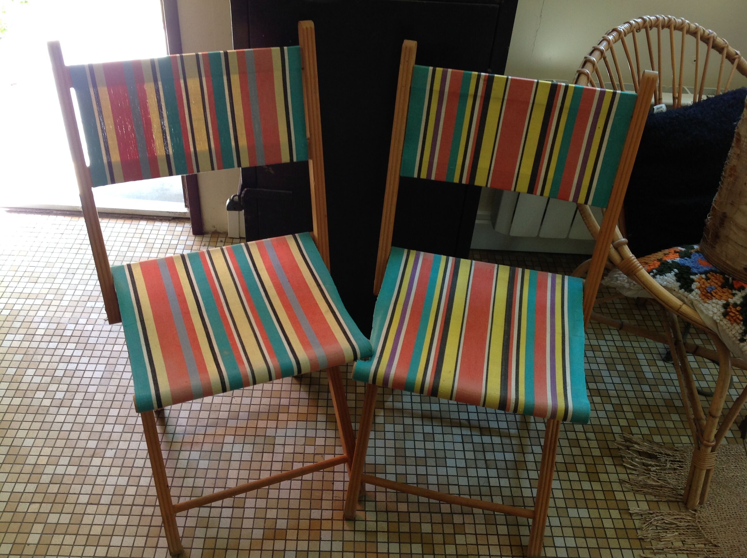 Duo of folding chairs
