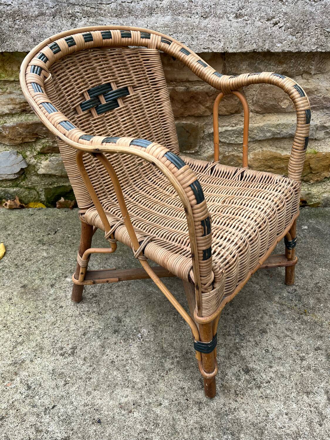 Fauteuil en rotin enfant vintage