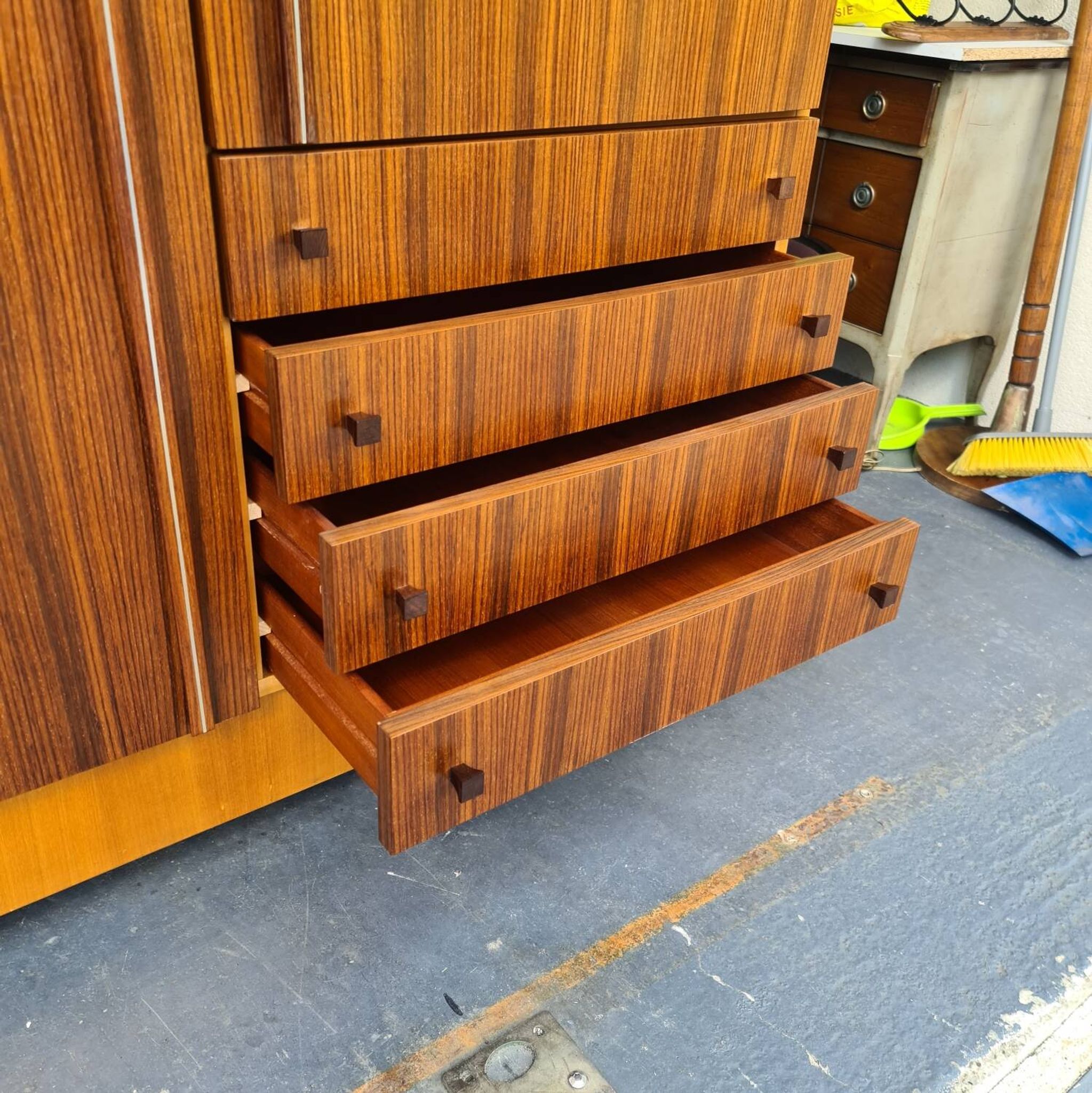 Meuble de rangement teck, buffet Luigi Bartolini 1960