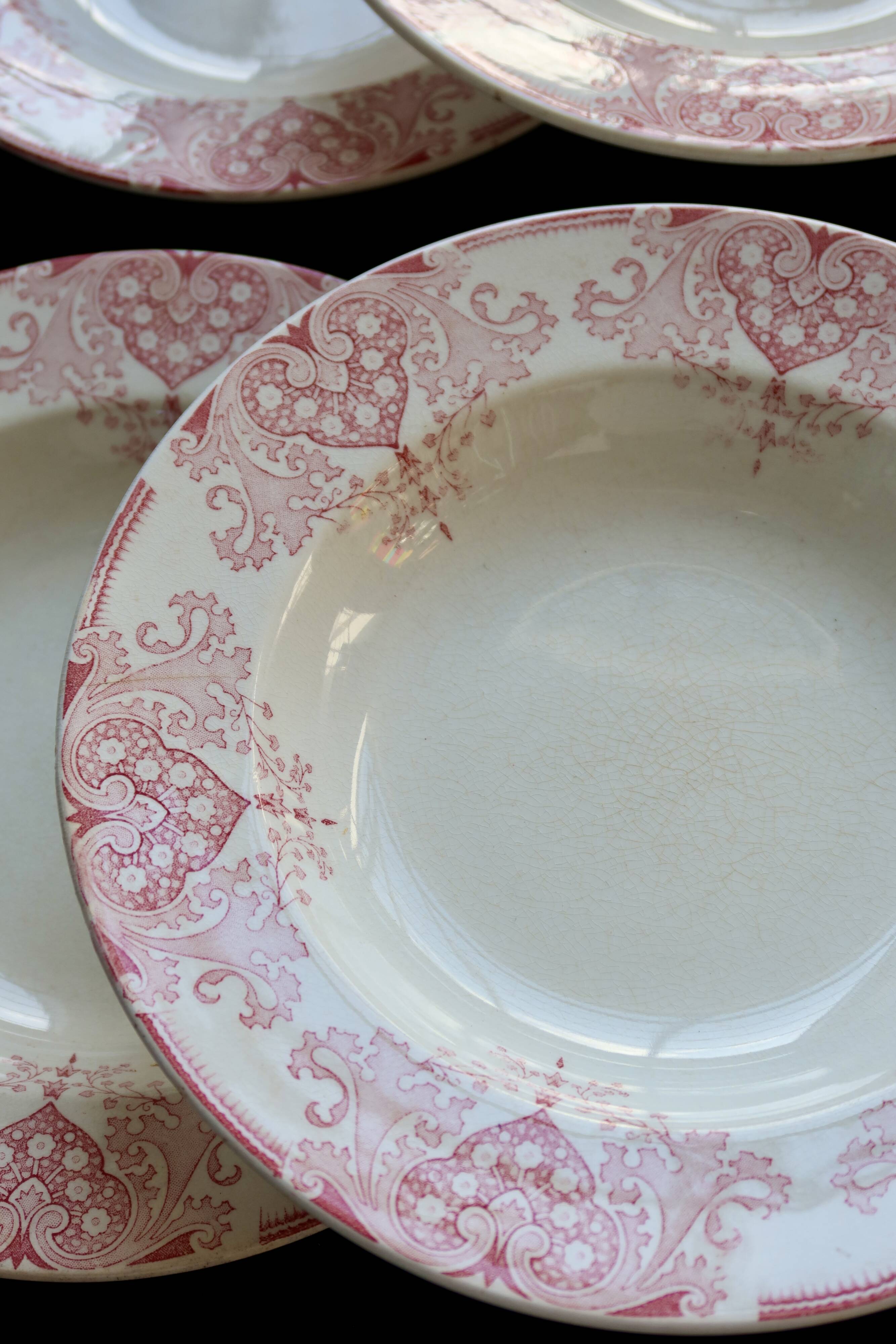 6 vintage Lunéville ironstone soup plates - “Mauresque” red