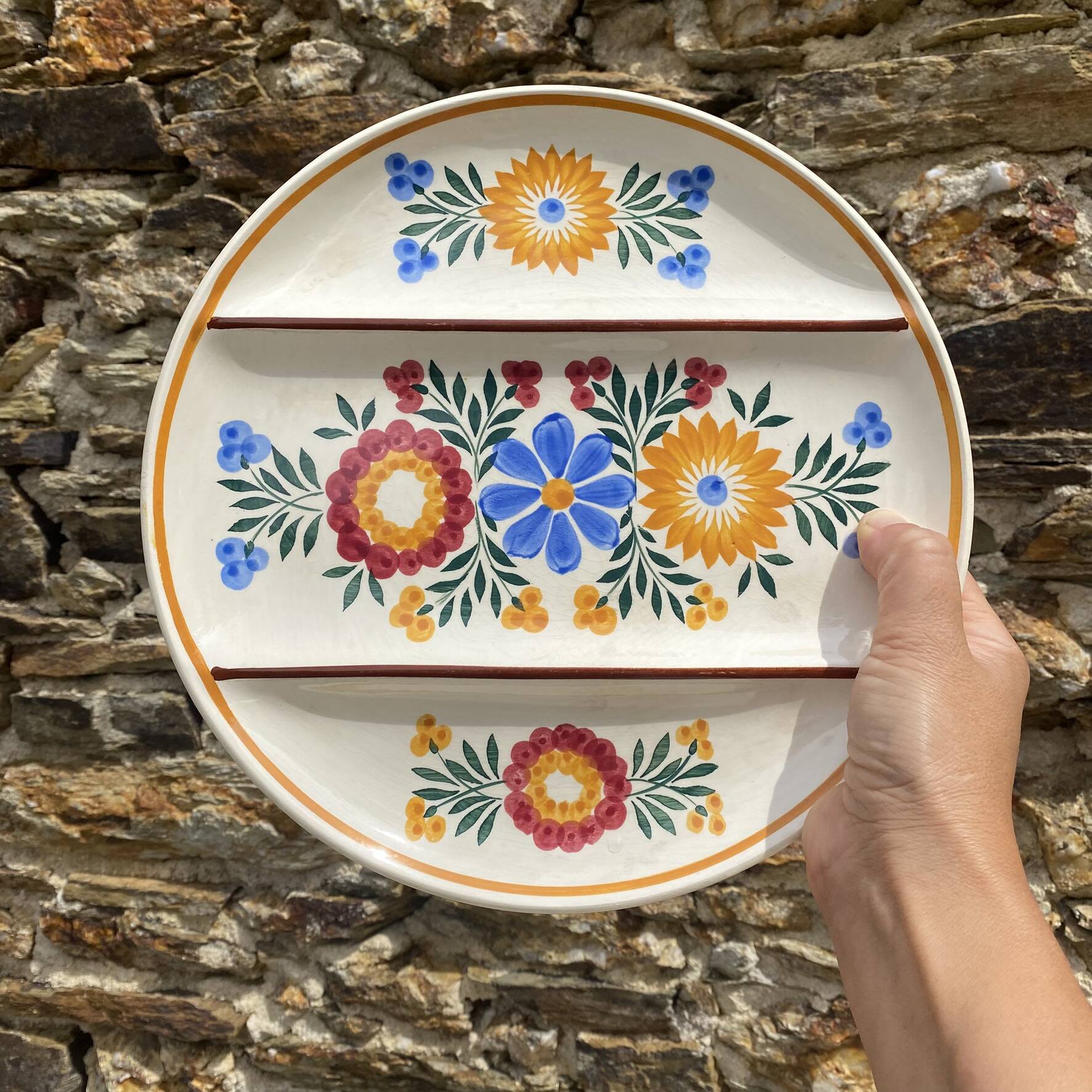 Assiettes décor floral peint Printemps