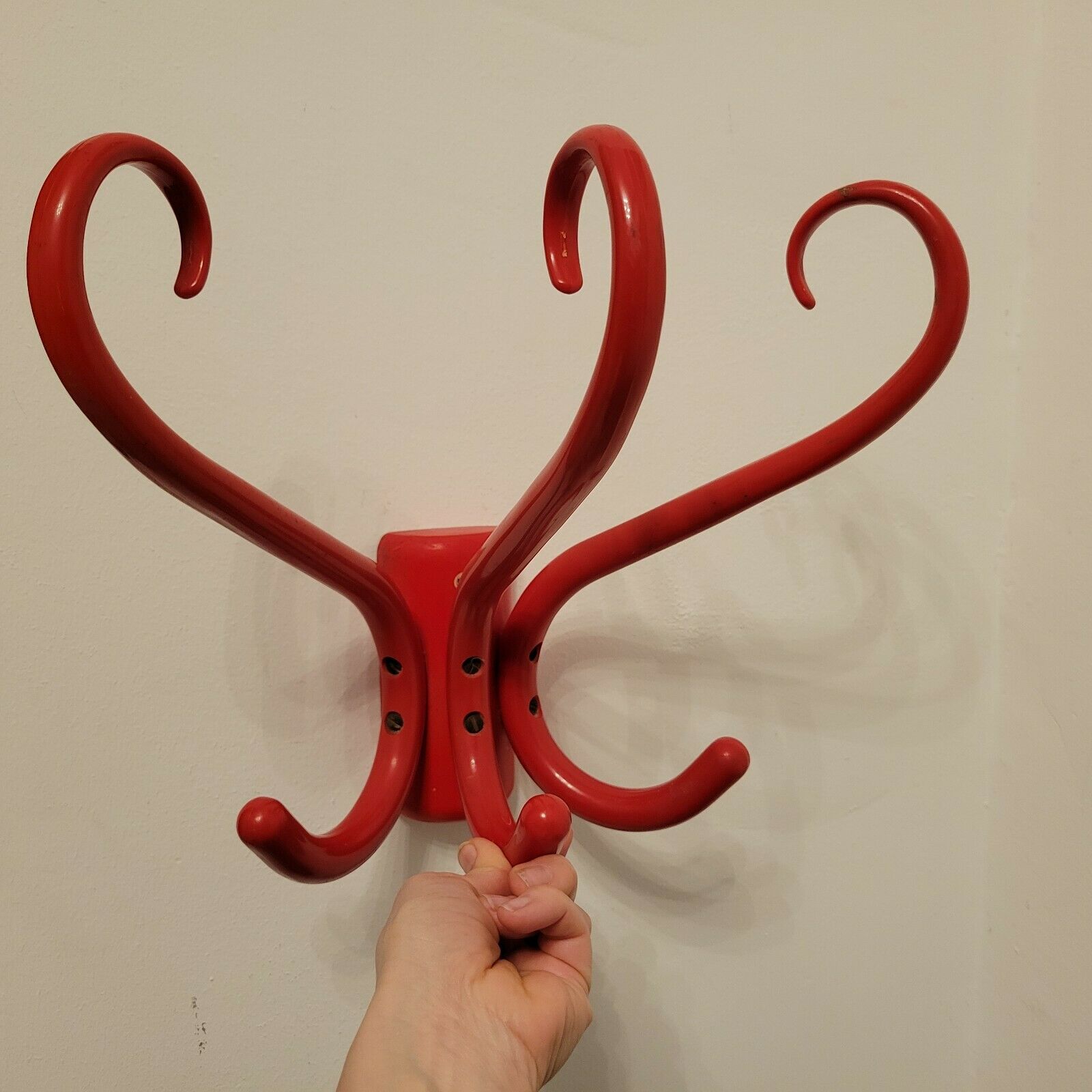 Red parrot wall coat rack