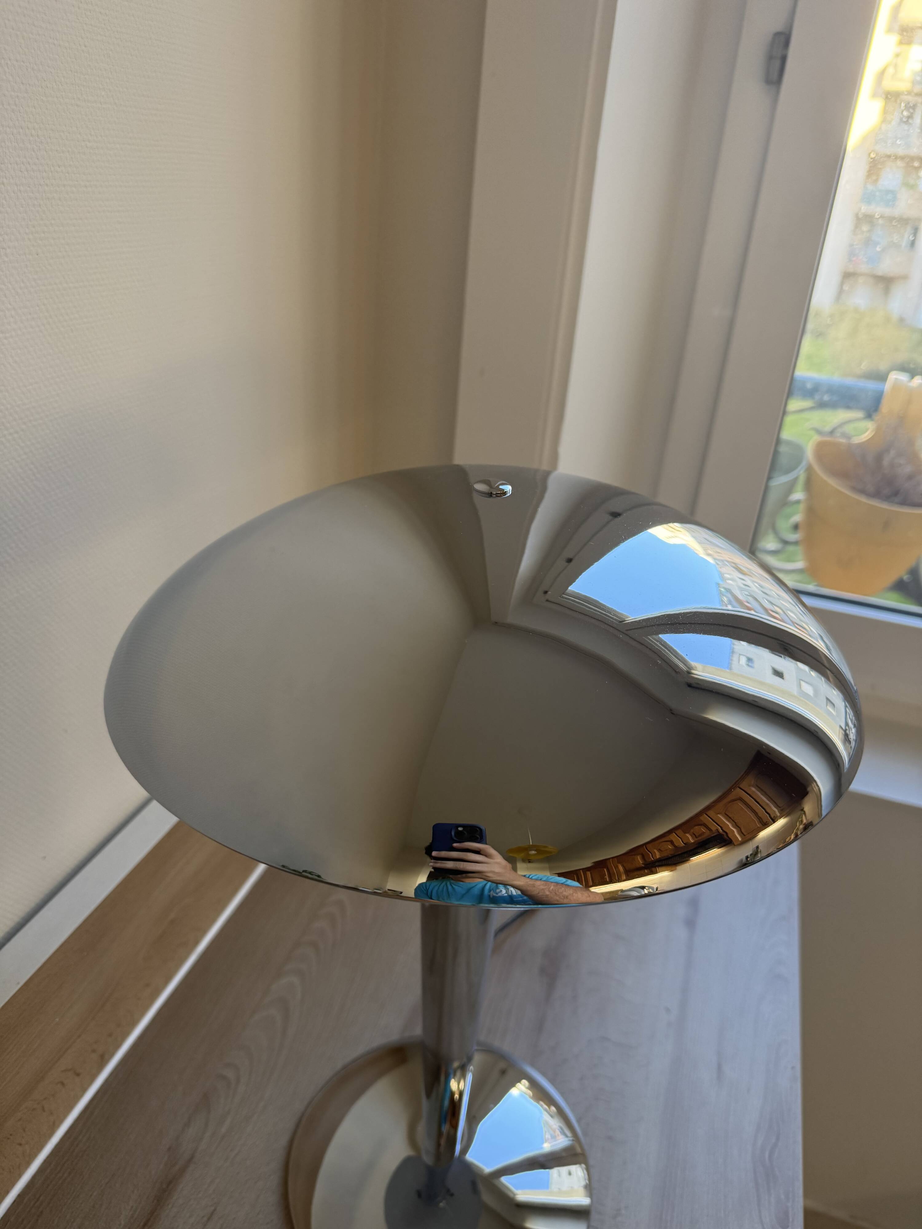 Table Lamp in Ship / Mushroom Style – Chrome Metal