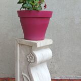 Sculpted Carrara marble stool column